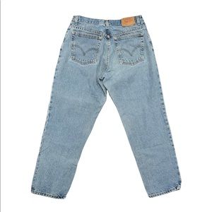 Levi’s 550 Relaxed Fit Vintage Jeans
sz 14 color Washed Blue
Great Condition